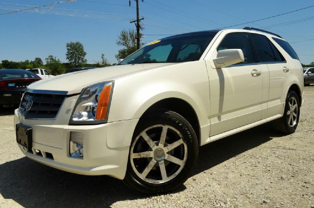 Cadillac SRX 2004 photo 17