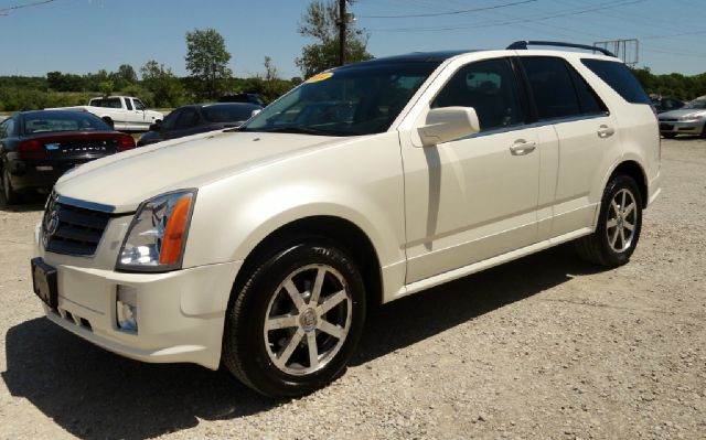 Cadillac SRX 2004 photo 19