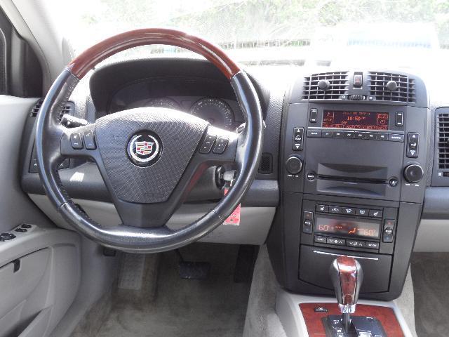 Cadillac SRX 2004 photo 14