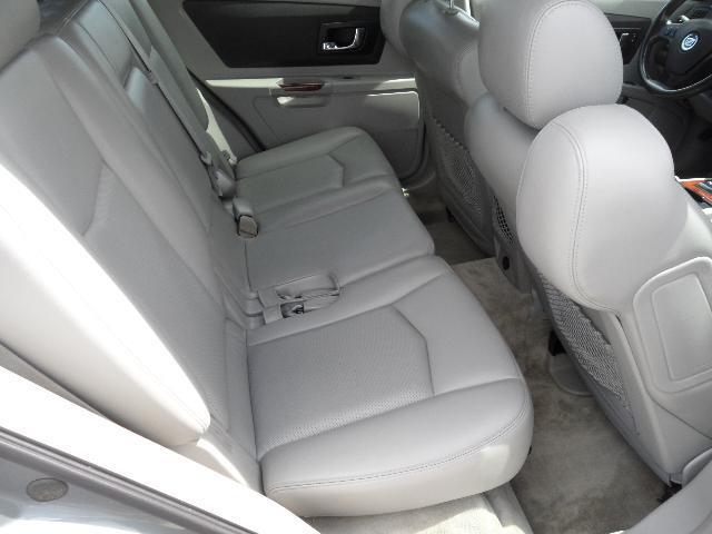 Cadillac SRX 2004 photo 15