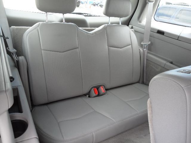 Cadillac SRX 2004 photo 16