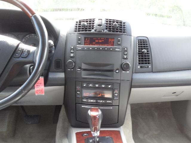 Cadillac SRX 2004 photo 4