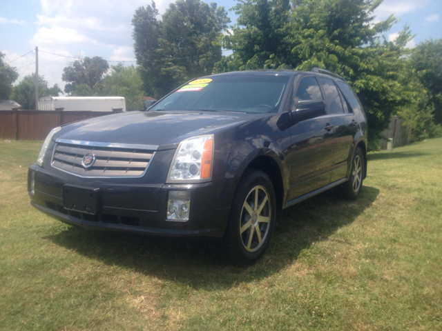 Cadillac SRX 2004 photo 4