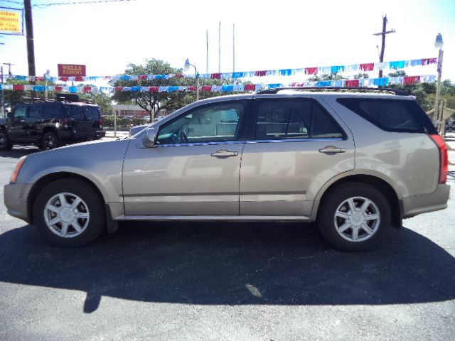 Cadillac SRX 2004 photo 1