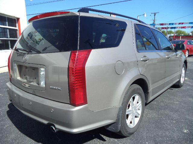 Cadillac SRX 2004 photo 3