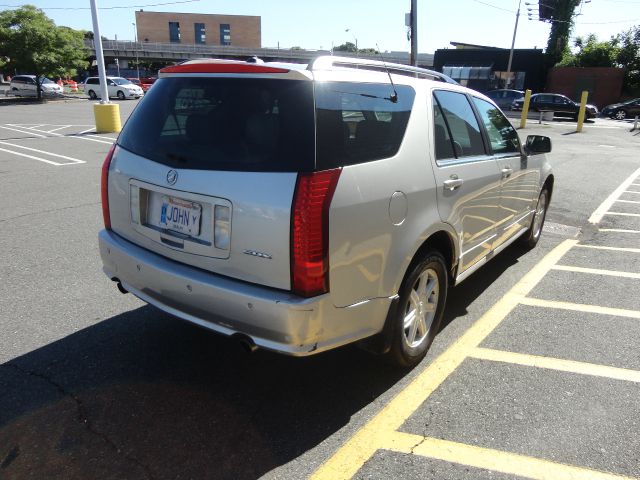 Cadillac SRX 2004 photo 4