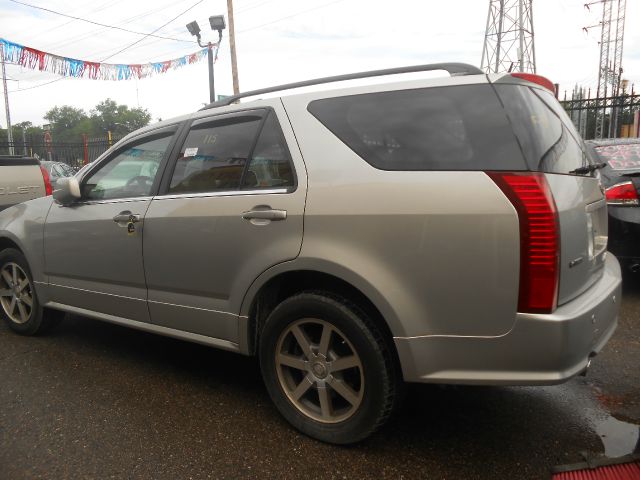 Cadillac SRX 2004 photo 1