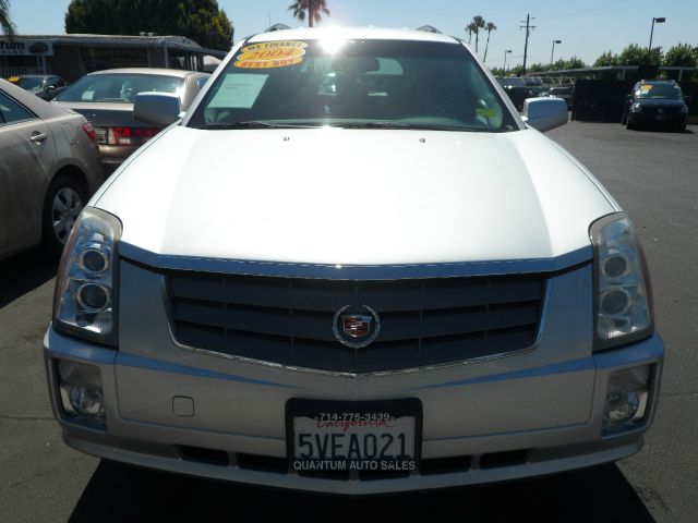 Cadillac SRX 2004 photo 4