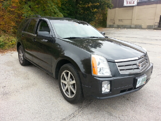 Cadillac SRX 2004 photo 4