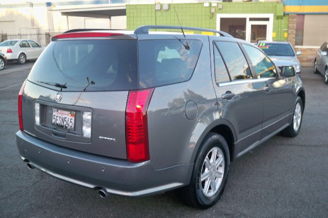 Cadillac SRX 2004 photo 1