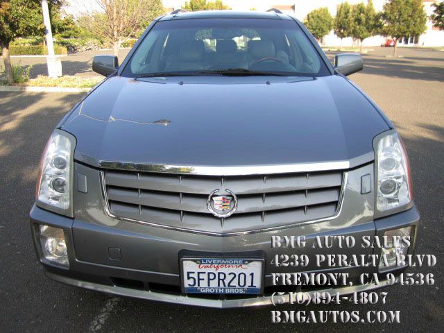 Cadillac SRX 2004 photo 2