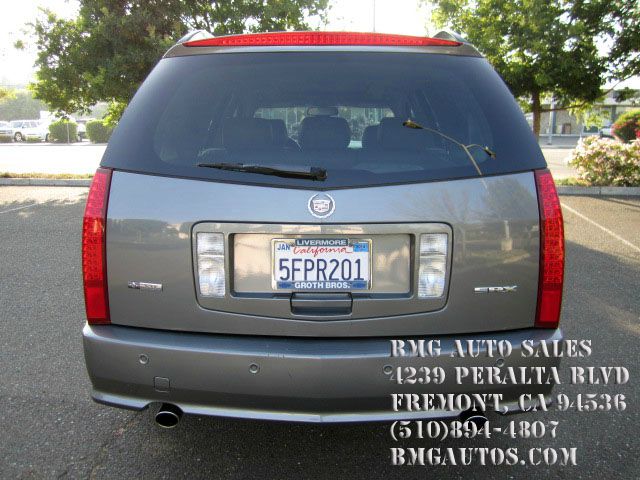 Cadillac SRX 2004 photo 4