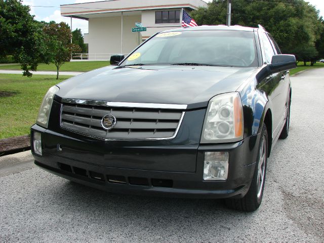 Cadillac SRX 2004 photo 2