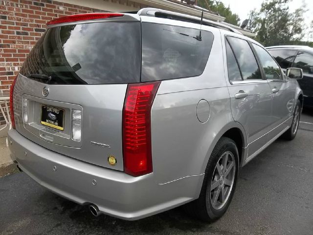 Cadillac SRX 2004 photo 1