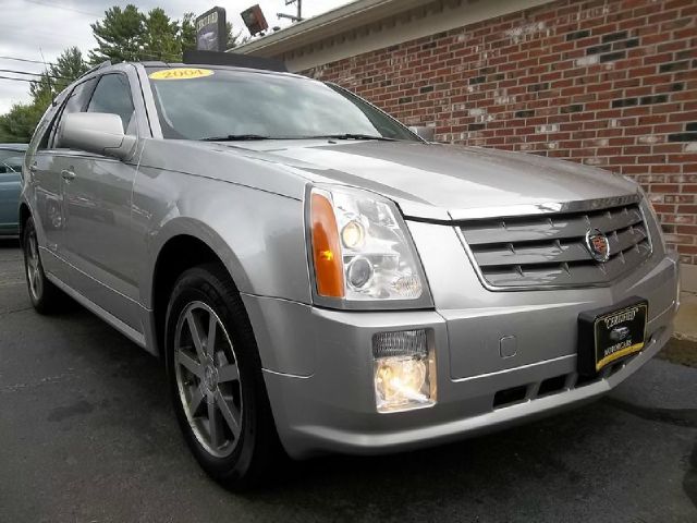 Cadillac SRX 2004 photo 4