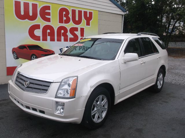 Cadillac SRX 2004 photo 2