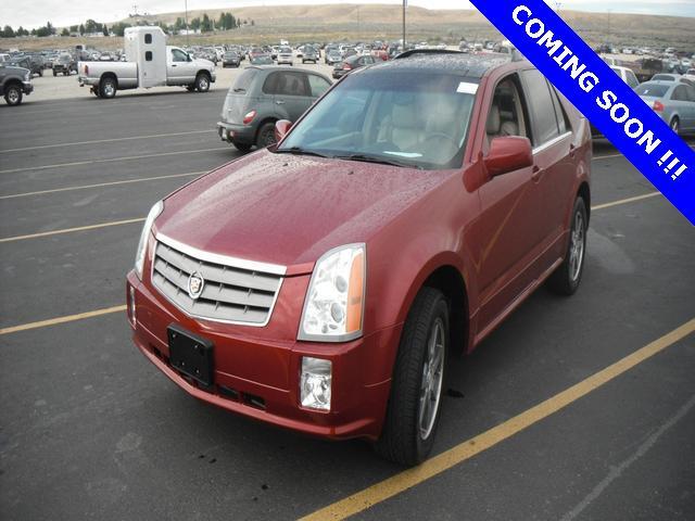 Cadillac SRX 2004 photo 2