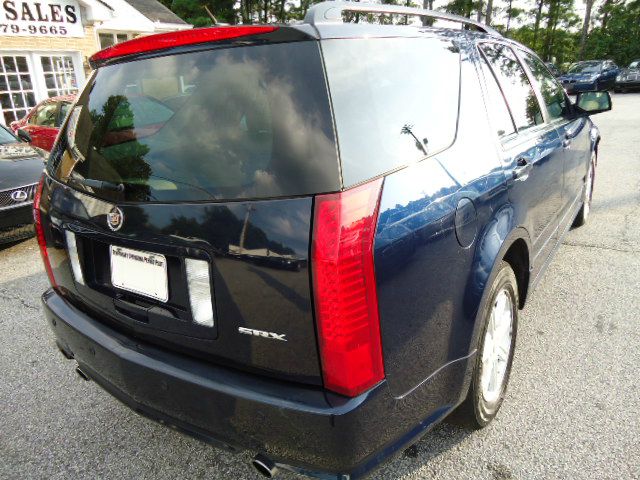 Cadillac SRX 2004 photo 2