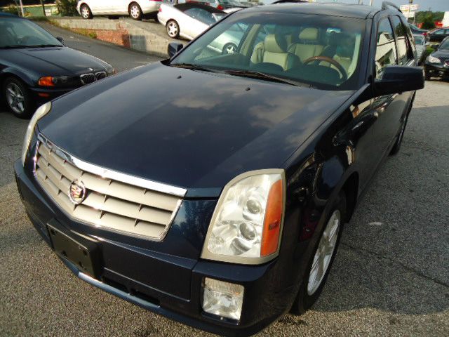 Cadillac SRX 2004 photo 4