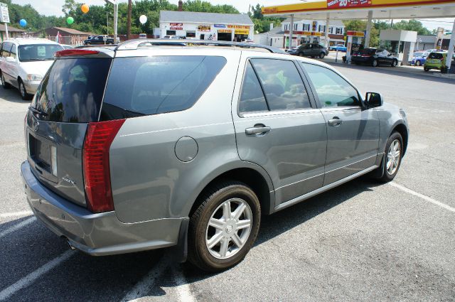 Cadillac SRX 2004 photo 2