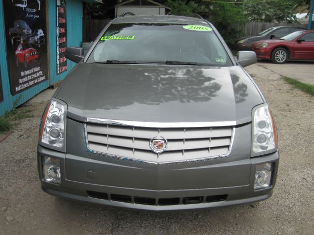 Cadillac SRX 2005 photo 11