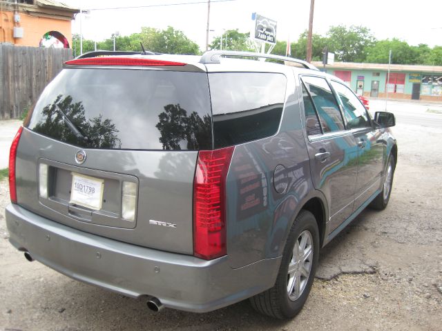 Cadillac SRX 2005 photo 8