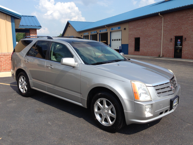 Cadillac SRX 2005 photo 2