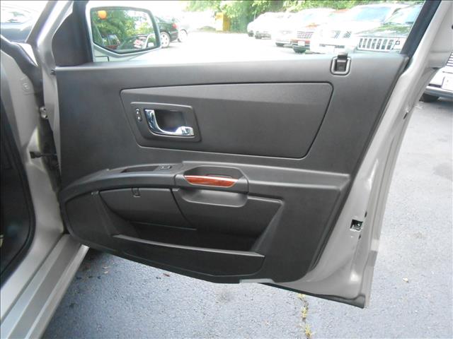 Cadillac SRX 2005 photo 10