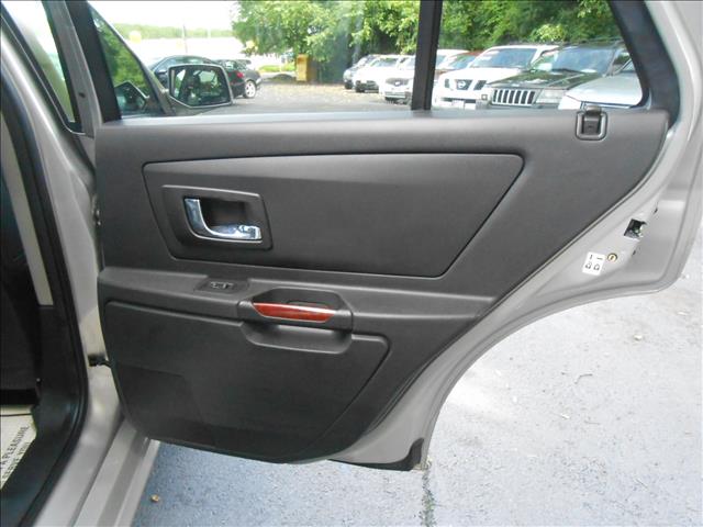 Cadillac SRX 2005 photo 20