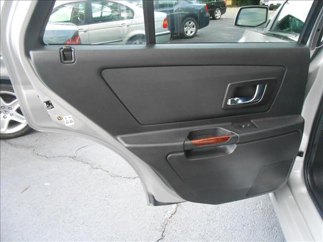 Cadillac SRX 2005 photo 22