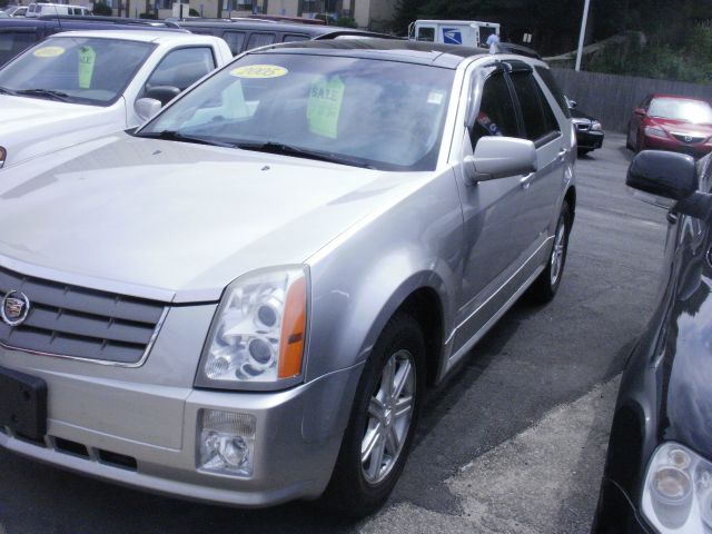 Cadillac SRX 2005 photo 2