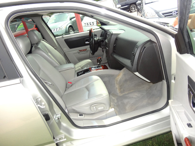 Cadillac SRX 2005 photo 17