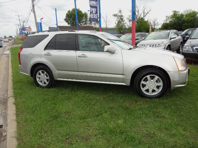 Cadillac SRX 2005 photo 20