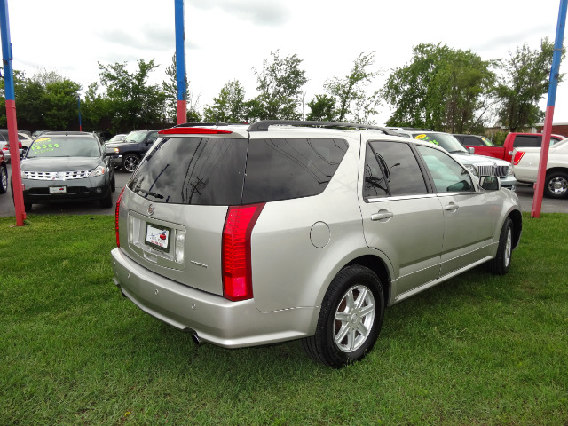 Cadillac SRX 2005 photo 22