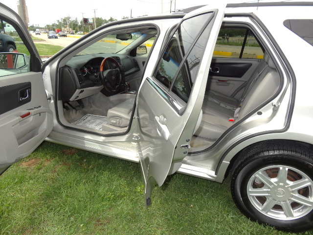 Cadillac SRX 2005 photo 8