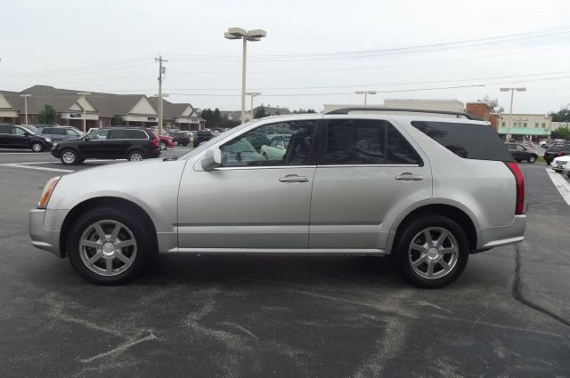 Cadillac SRX 2005 photo 4