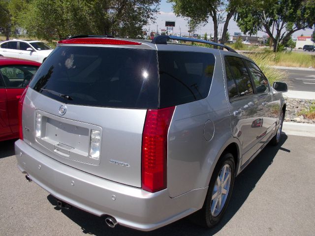 Cadillac SRX 2005 photo 1