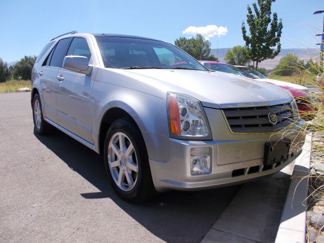 Cadillac SRX 2005 photo 2