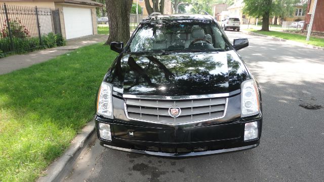 Cadillac SRX 2005 photo 2