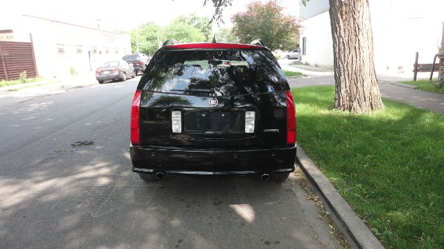 Cadillac SRX 2005 photo 4