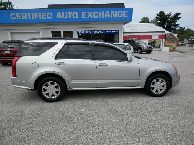 Cadillac SRX 2005 photo 2