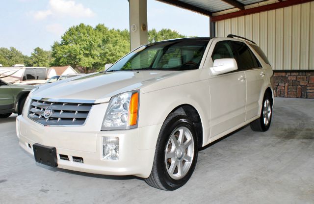 Cadillac SRX 2005 photo 2