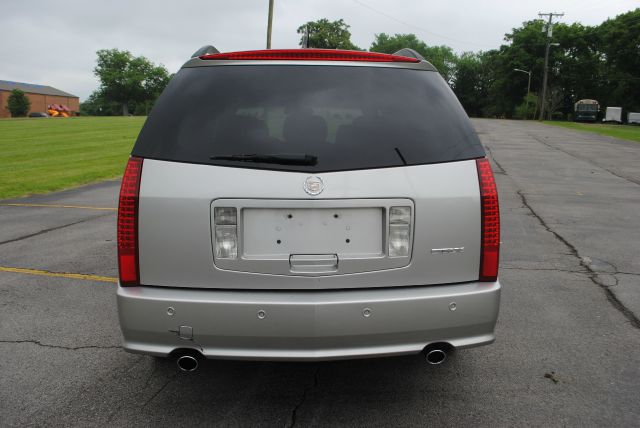 Cadillac SRX 2005 photo 13