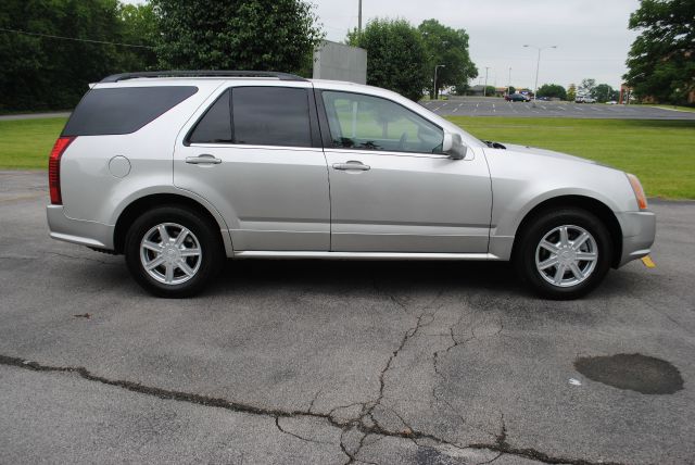 Cadillac SRX 2005 photo 14