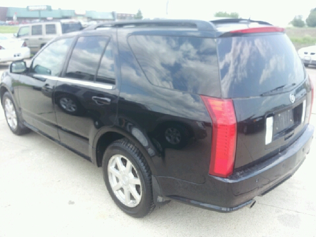 Cadillac SRX 2005 photo 2