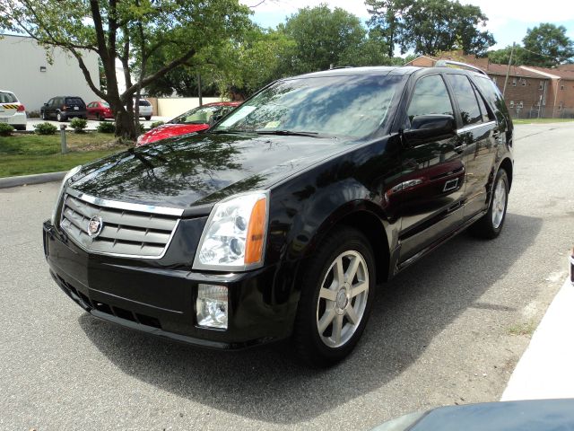 Cadillac SRX 2005 photo 2