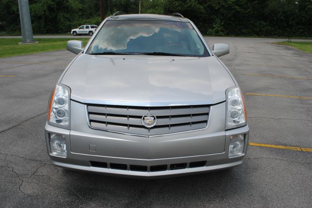 Cadillac SRX 2005 photo 1