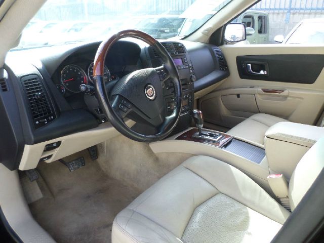 Cadillac SRX 2005 photo 3