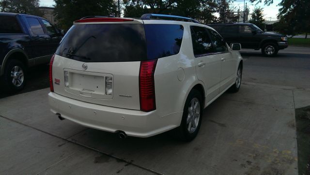 Cadillac SRX 2005 photo 2