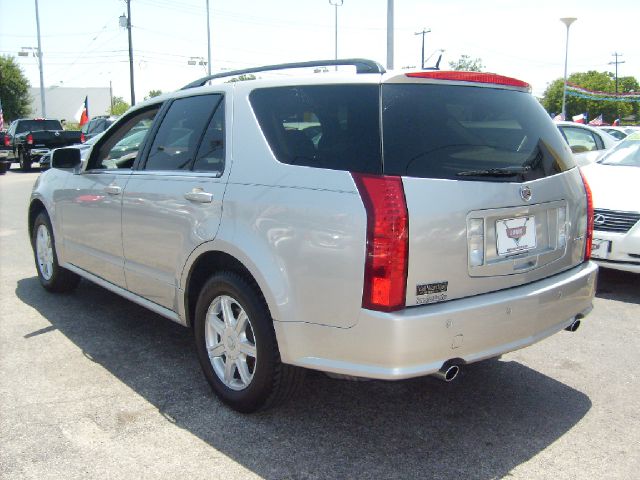 Cadillac SRX 2005 photo 1